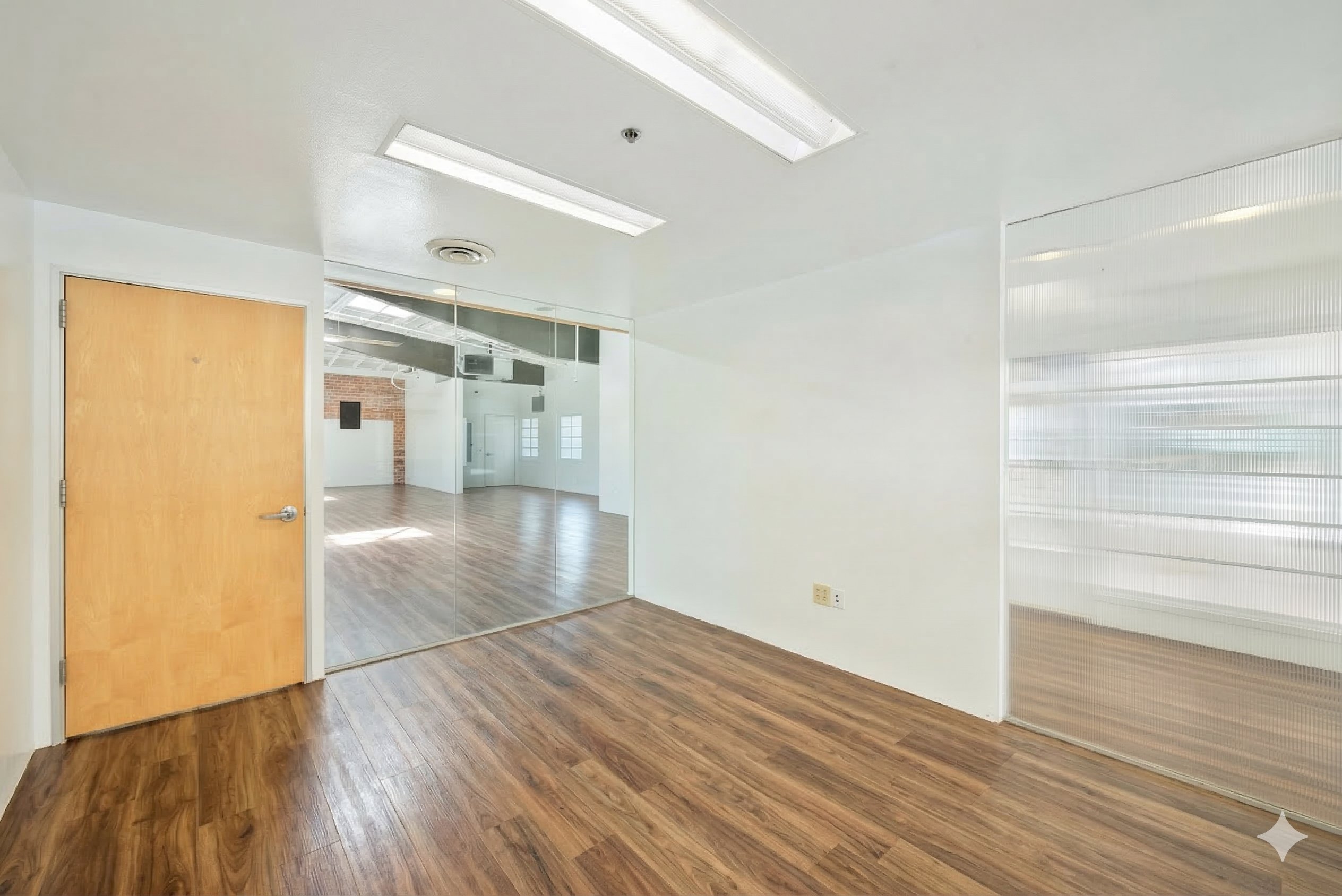 Angle 6 - Dark Vinyl