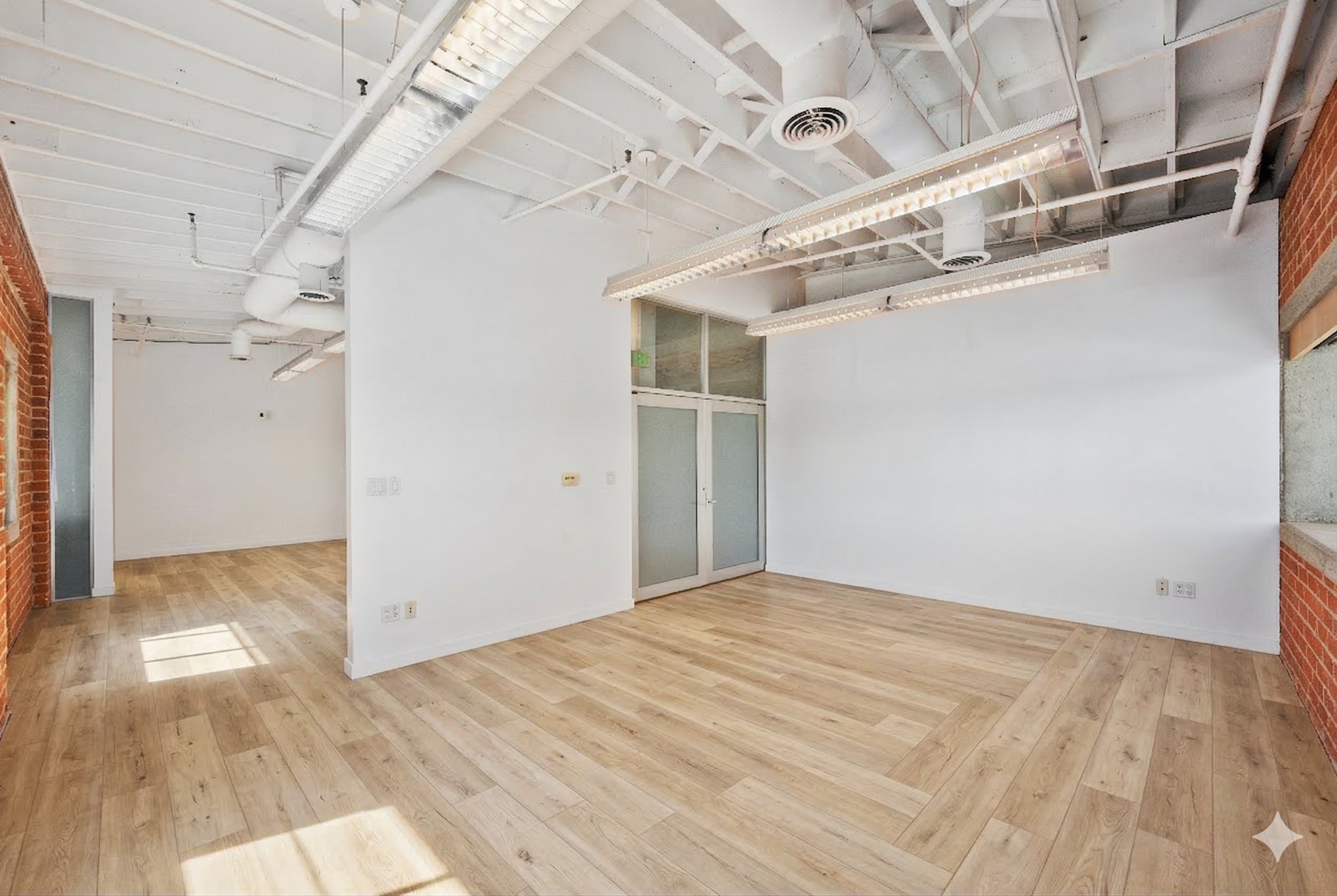 Angle 10 - Light Vinyl